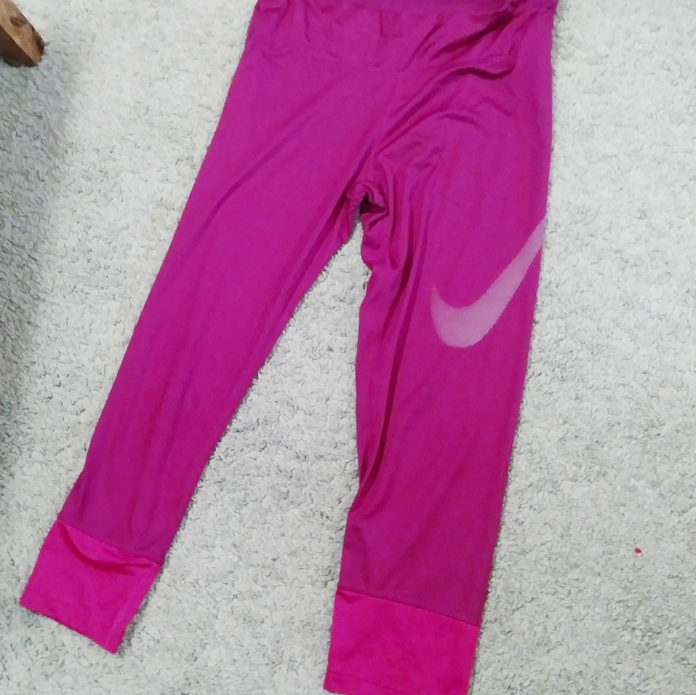 Nike Dri Fit L Cropped Leggings